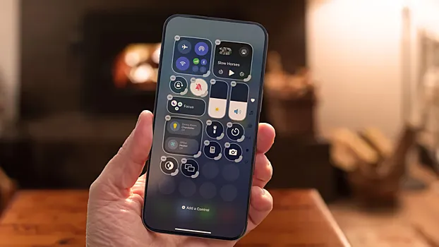 Apple все же выпустит iPhone с подэкранной фронталкой, но лишь в 2026 году